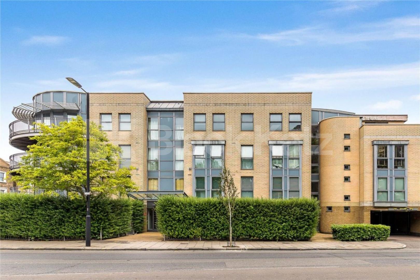 2 bed 2 bathroom within a secure build with a modern finish Southgate Road, Canonbury /  Dalston 